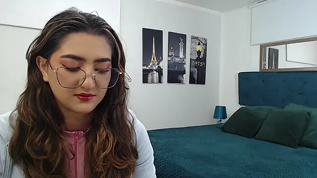 Snapshot of madame_lottie chatting on October 27, 2025, 12:31 pm madame lottie online show from October 27, 2025, 12:31 pm