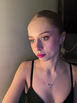 Snapshot of BabyAnais chatting on November 9, 2025, 5:33 pm BabyAnais online show from November 9, 2025, 5:33 pm