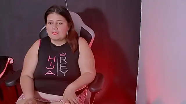 Snapshot of Lizz_Milf chatting on September 17, 2025, 1:57 pm Lizz Milf online show from September 17, 2025, 1:57 pm