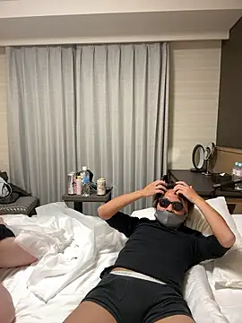 Snapshot of POMUPOMUPURIN2 chatting on November 28, 2025, 11:13 am POMUPOMUPURIN2 online show from November 28, 2025, 11:13 am