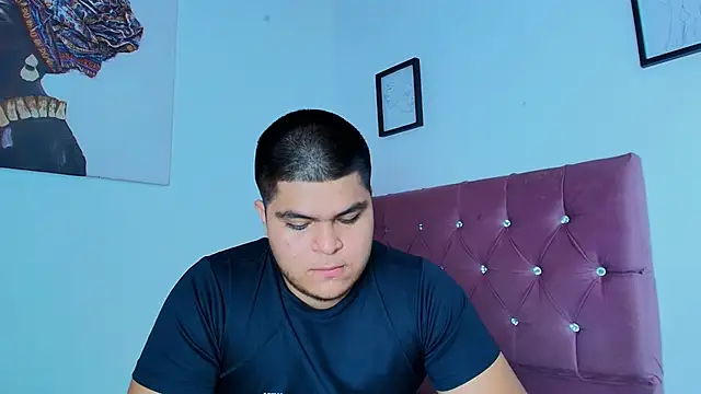 naomi campbel  online show from February 13, 2026, 8:27 pm