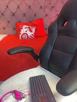 Sussan   online show from November 19, 2025, 11:43 am