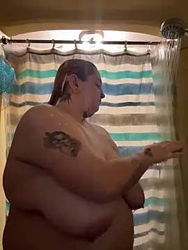 vanessraine online show from January 7, 2026, 6:05 am