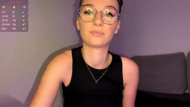 ScarlettSmithX online show from February 9, 2026, 7:07 pm