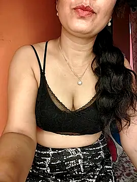 CUTE-PX online show from September 12, 2025, 10:37 am