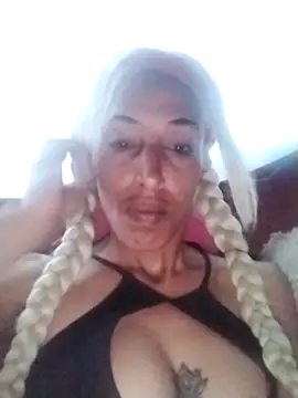 catrina love online show from September 22, 2025, 10:23 pm