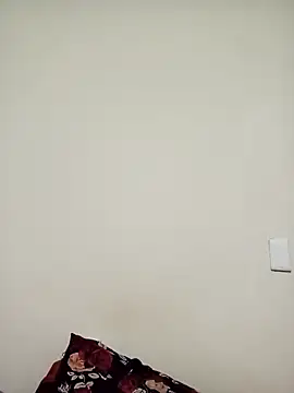 SEXYMOANSXX online show from November 4, 2025, 5:23 pm