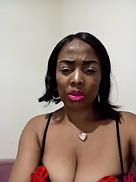 Snapshot of SEXYMOANSXX chatting on February 2, 2026, 5:17 am SEXYMOANSXX online show from February 2, 2026, 5:17 am