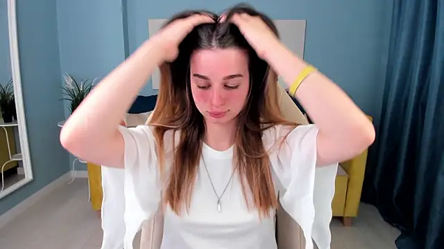 SweetyLicky online show from September 24, 2025, 4:43 pm