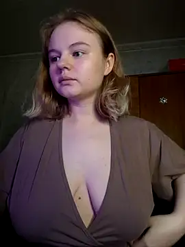 SlipperSherry online show from October 31, 2025, 10:00 pm