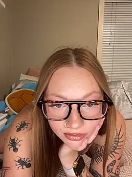 kelsred12 online show from November 3, 2025, 4:36 am