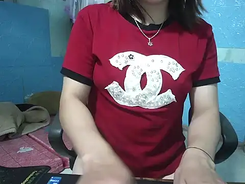 Snapshot of Xue_weng chatting on September 15, 2025, 12:43 am Xue weng online show from September 15, 2025, 12:43 am