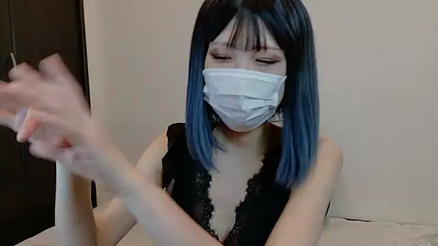 sarina at online show from February 11, 2026, 4:39 am