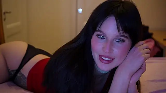 Snapshot of ellaa91 chatting on November 17, 2025, 2:34 pm ellaa91 online show from November 17, 2025, 2:34 pm