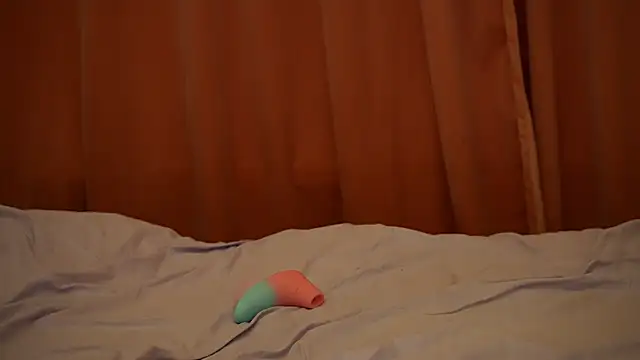 Snapshot of ellaa91 chatting on November 24, 2025, 5:34 pm ellaa91 online show from November 24, 2025, 5:34 pm