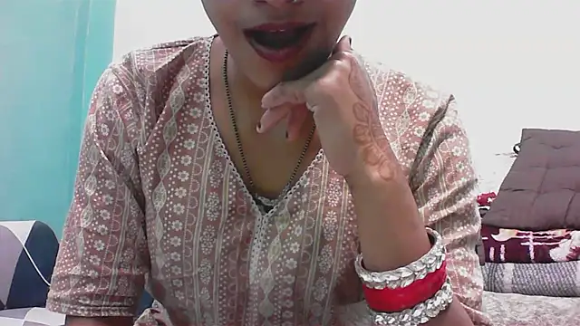 horny  couple  online show from February 18, 2026, 5:31 pm