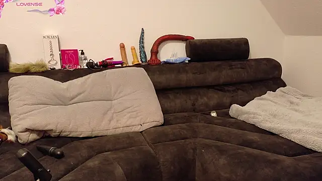 Snapshot of Melly4You chatting on September 22, 2025, 7:16 pm Melly4You online show from September 22, 2025, 7:16 pm