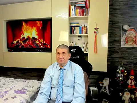 SpartacusDaddy48 online show from February 23, 2026, 3:53 pm