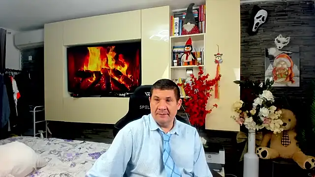 SpartacusDaddy48 online show from March 25, 2026, 10:05 pm