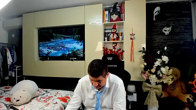 Snapshot of SpartacusDaddy48 chatting on April 19, 2026, 10:58 am SpartacusDaddy48 online show from April 19, 2026, 10:58 am