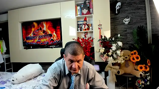 Snapshot of SpartacusDaddy48 chatting on May 11, 2026, 6:49 pm SpartacusDaddy48 online show from May 11, 2026, 6:49 pm