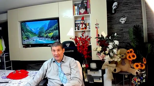 Snapshot of SpartacusDaddy48 chatting on May 16, 2026, 8:18 pm SpartacusDaddy48 online show from May 16, 2026, 8:18 pm