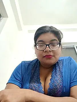 Elie couple143 online show from January 12, 2026, 7:19 pm