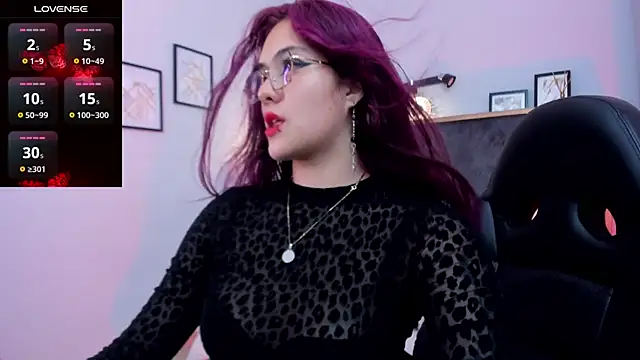 Snapshot of Azurra_amatto2 chatting on May 9, 2026, 8:36 pm Azurra amatto2 online show from May 9, 2026, 8:36 pm