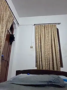 desir3dlund online show from April 26, 2026, 7:22 pm