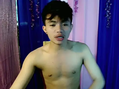mostwantedtwink online show from September 25, 2025, 4:27 am
