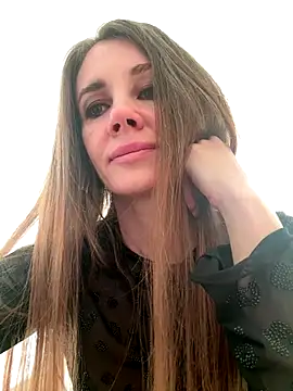 LucieMack online show from October 30, 2025, 6:26 am