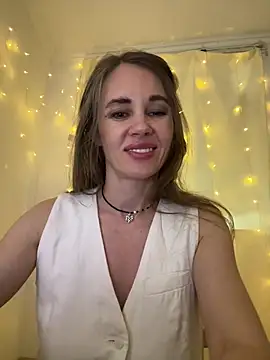 LucieMack online show from May 27, 2026, 3:42 pm