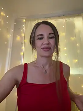 Snapshot of LucieMack chatting on July 7, 2026, 12:20 pm LucieMack online show from July 7, 2026, 12:20 pm