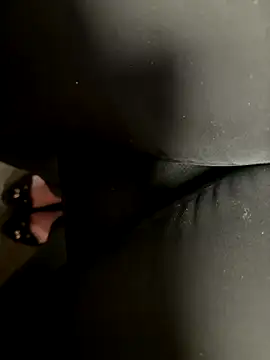 HiddenHoneyLDN online show from October 28, 2025, 3:47 pm