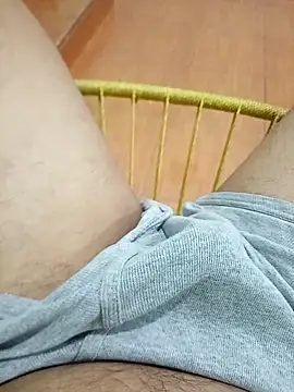 MasterVrgaagrande online show from April 15, 2026, 8:21 am