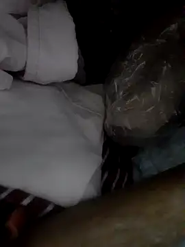 Snapshot of Flaqki chatting on September 29, 2025, 8:13 pm Flaqki online show from September 29, 2025, 8:13 pm