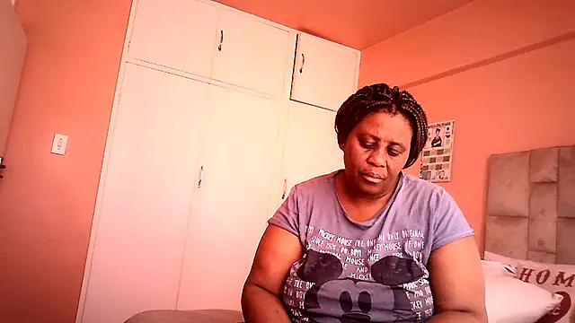 Snapshot of HUGEASSXXXXX chatting on July 3, 2026, 6:42 am HUGEASSXXXXX online show from July 3, 2026, 6:42 am