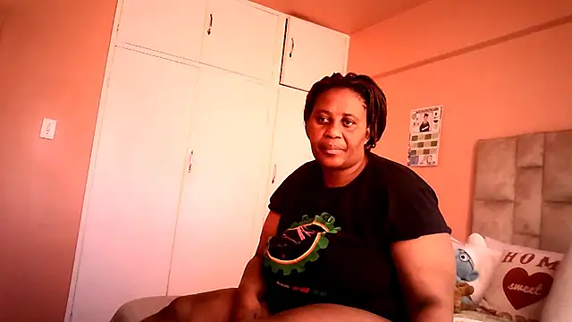 Snapshot of HUGEASSXXXXX chatting on July 15, 2026, 6:07 am HUGEASSXXXXX online show from July 15, 2026, 6:07 am