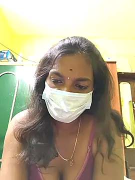 Snapshot of Honey_rosetamil chatting on December 16, 2025, 12:48 am Honey rosetamil online show from December 16, 2025, 12:48 am