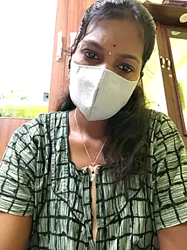 Snapshot of Honey_rosetamil chatting on January 12, 2026, 10:37 pm Honey rosetamil online show from January 12, 2026, 10:37 pm