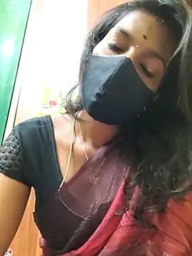 Snapshot of Honey_rosetamil chatting on February 1, 2026, 10:30 pm Honey rosetamil online show from February 1, 2026, 10:30 pm