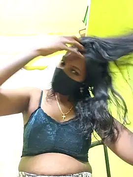 Snapshot of Honey_rosetamil chatting on March 3, 2026, 5:57 am Honey rosetamil online show from March 3, 2026, 5:57 am