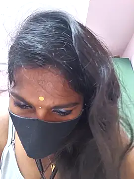 Snapshot of Honey_rosetamil chatting on April 5, 2026, 6:16 pm Honey rosetamil online show from April 5, 2026, 6:16 pm