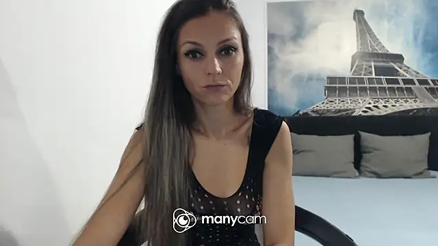 Snapshot of RheaEtthan chatting on October 6, 2025, 8:17 pm RheaEtthan online show from October 6, 2025, 8:17 pm