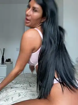 Snapshot of AriannaIsabellax chatting on June 10, 2026, 9:41 am AriannaIsabellax online show from June 10, 2026, 9:41 am