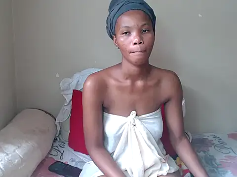 Snapshot of _SweetLips_ chatting on October 7, 2025, 10:01 am SweetLips online show from October 7, 2025, 10:01 am