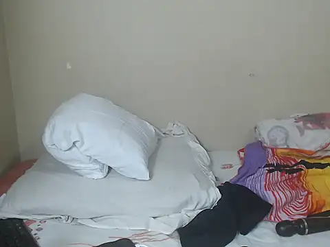  SweetLips  online show from January 6, 2026, 10:56 pm