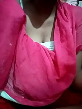 Snapshot of kaviyaponnu0987 chatting on May 22, 2026, 2:44 pm kaviyaponnu0987 online show from May 22, 2026, 2:44 pm