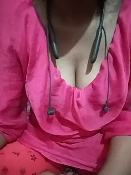 kaviyaponnu0987 online show from July 5, 2026, 1:29 pm