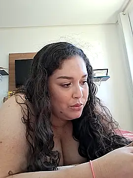 Snapshot of valkiriabbw chatting on April 1, 2026, 2:14 pm valkiriabbw online show from April 1, 2026, 2:14 pm